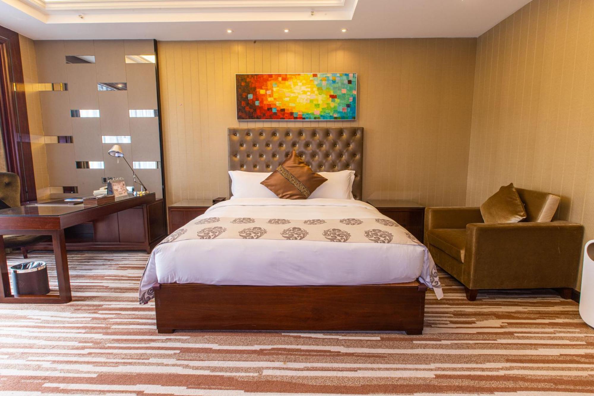 Wyndham Grand Plaza Royale Chenzhou Hotel Buitenkant foto