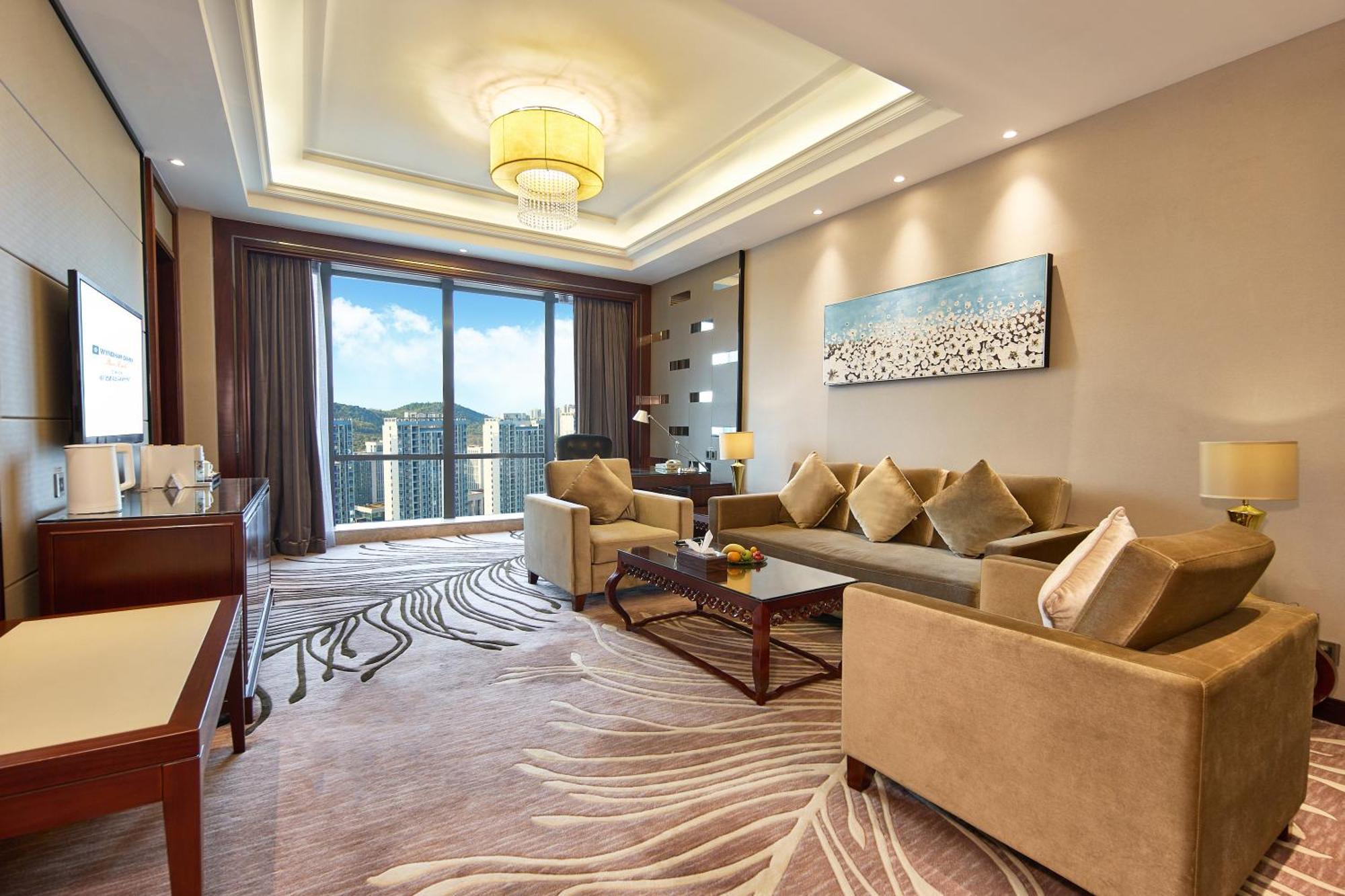 Wyndham Grand Plaza Royale Chenzhou Hotel Buitenkant foto