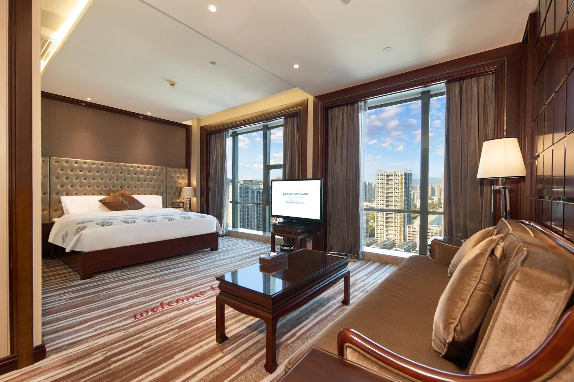 Wyndham Grand Plaza Royale Chenzhou Hotel Buitenkant foto
