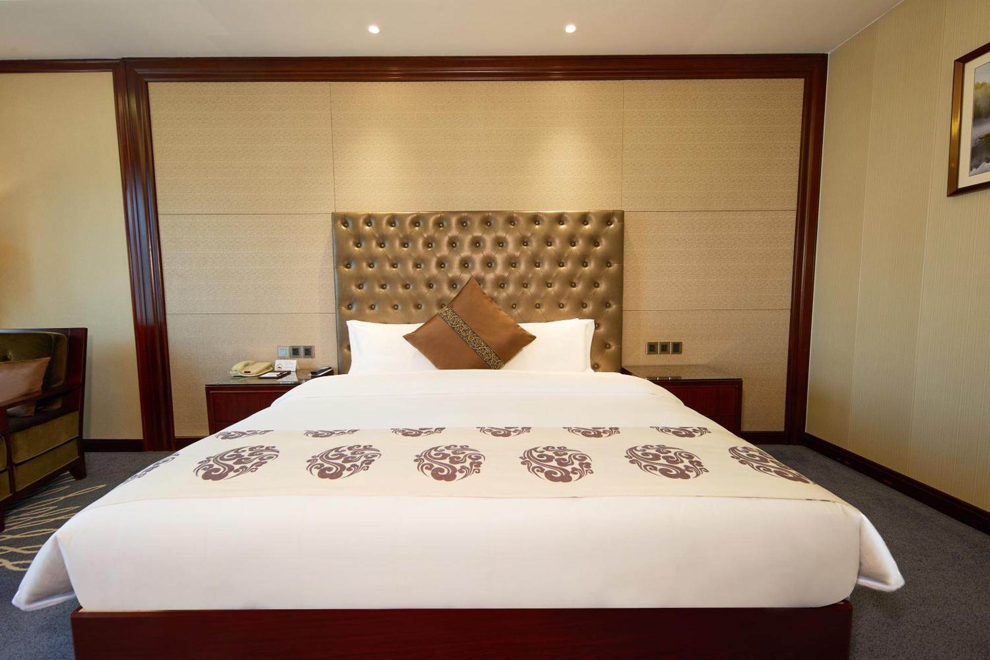 Wyndham Grand Plaza Royale Chenzhou Hotel Buitenkant foto